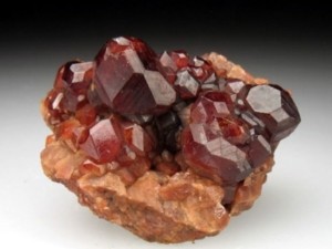 da garnet tho 6 b59745dde0384f05a69ecf819cc77d14 grande