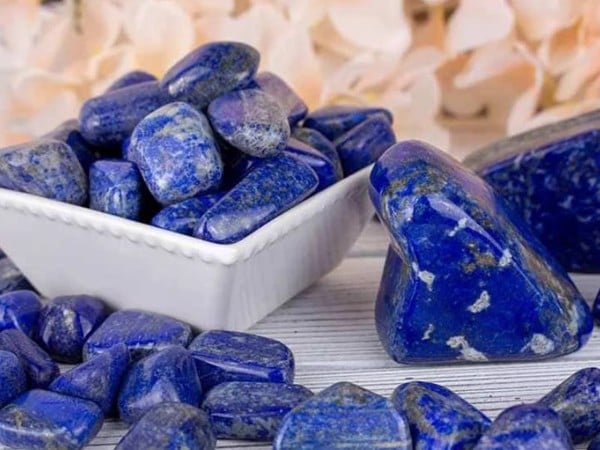 Đá Lapis Lazuli - loại đá xuất hiện từ thời cổ đại, trong nền văn minh người Ai Cập