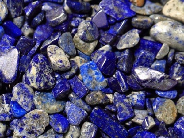 Đá Lapis Lazuli được dùng làm đá lát sàn