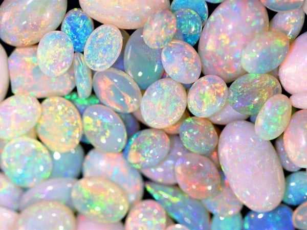 Đá Opal - dòng khoáng chất có đặc tính vô định hình