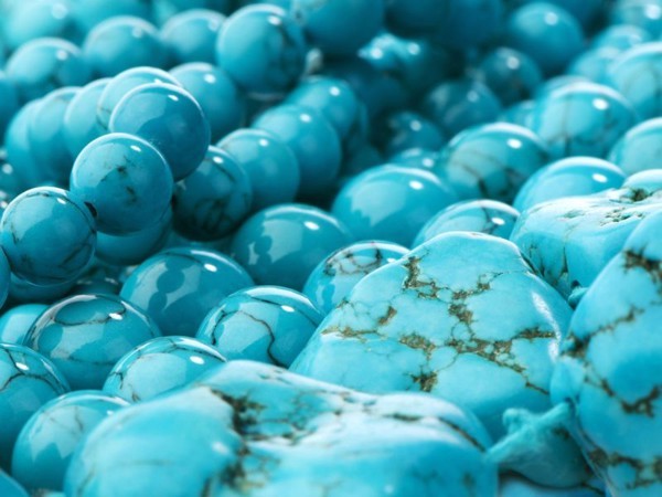 Để đá Turquoise luôn sáng bóng cần được bảo quản cẩn thận