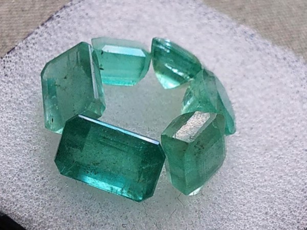 Ngọc lục bảo với tên trong khoa học là Emerald