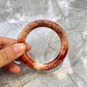 vòng tay đá san hô