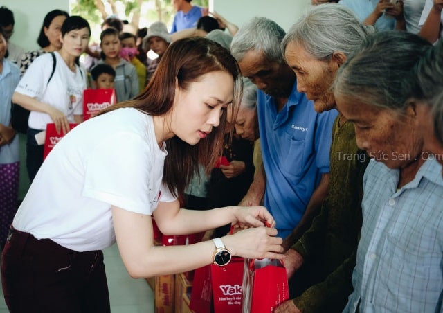 Từ thiện