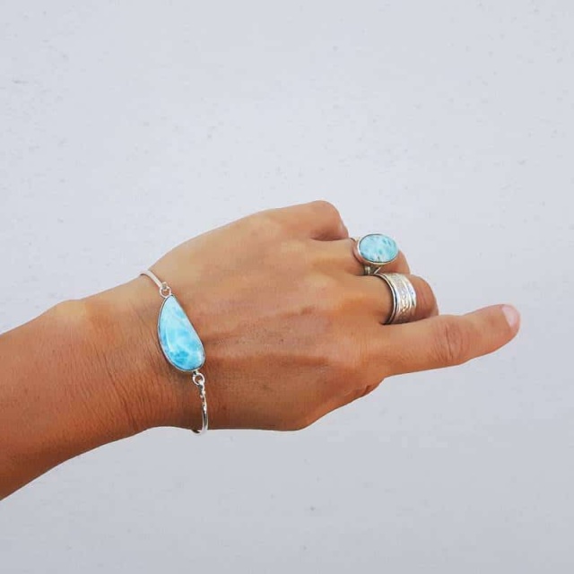 Lắc bạc đá larimar