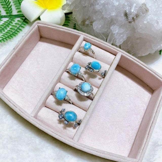 Nhẫn đá larimar