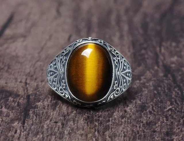 Nhẫn đá mắt hổ